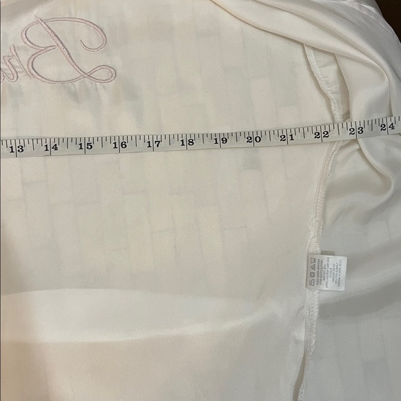 Bridesmaid Satin Robe with Tie Waist size S/M - Picture 9 of 9